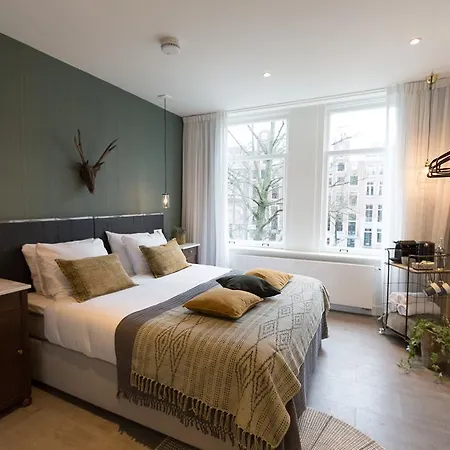 לינה וארוחת בוקר Keizersgracht 3*